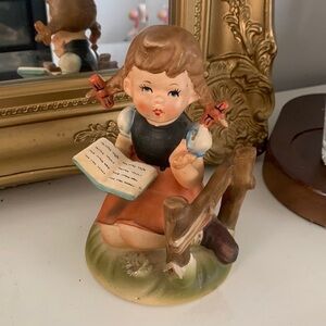 Vintage Erich‎ Stauffer COUNTRY OUTING U 8517 Girl Ceramic Figurine